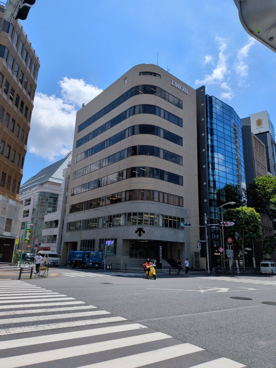 井門神宮前六丁目ビル｜渋谷区 表参道・外苑前・原宿の賃貸オフィス（写真1）