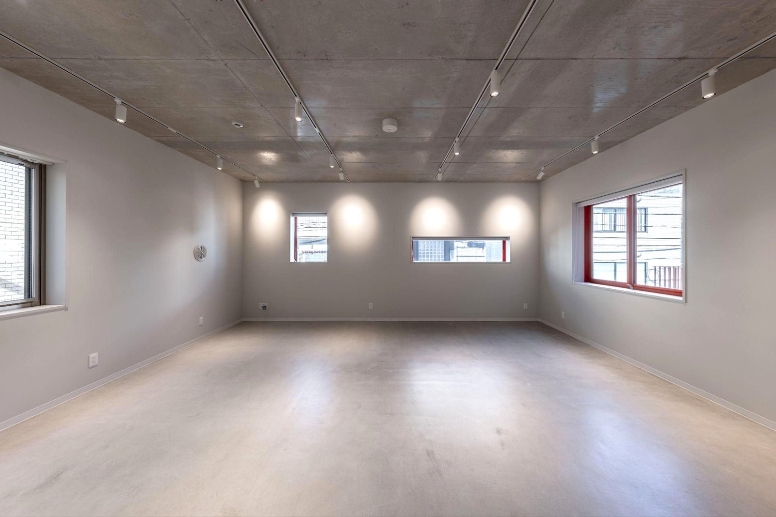 PIVOTO minami shinjukuの執務室|渋谷区 代々木・千駄ヶ谷(写真2)