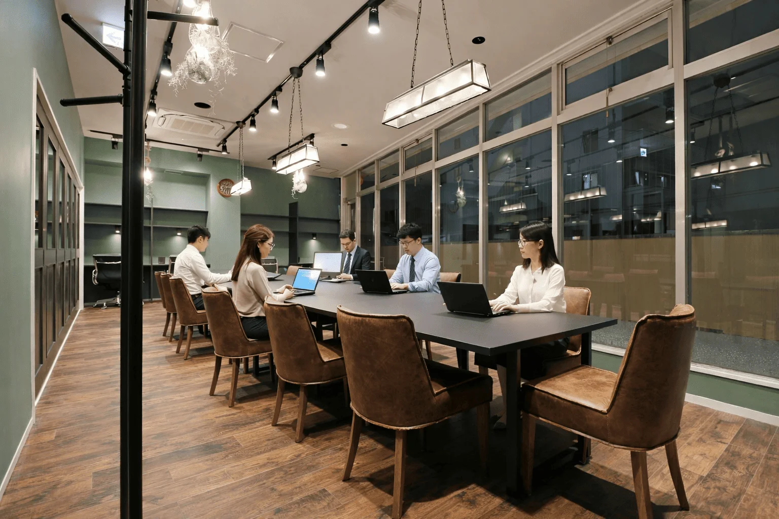 THE HUB 新宿 BASE（レイフラット新宿A棟2階）のシェアオフィス｜新宿区 新宿・西新宿（サムネイル2）