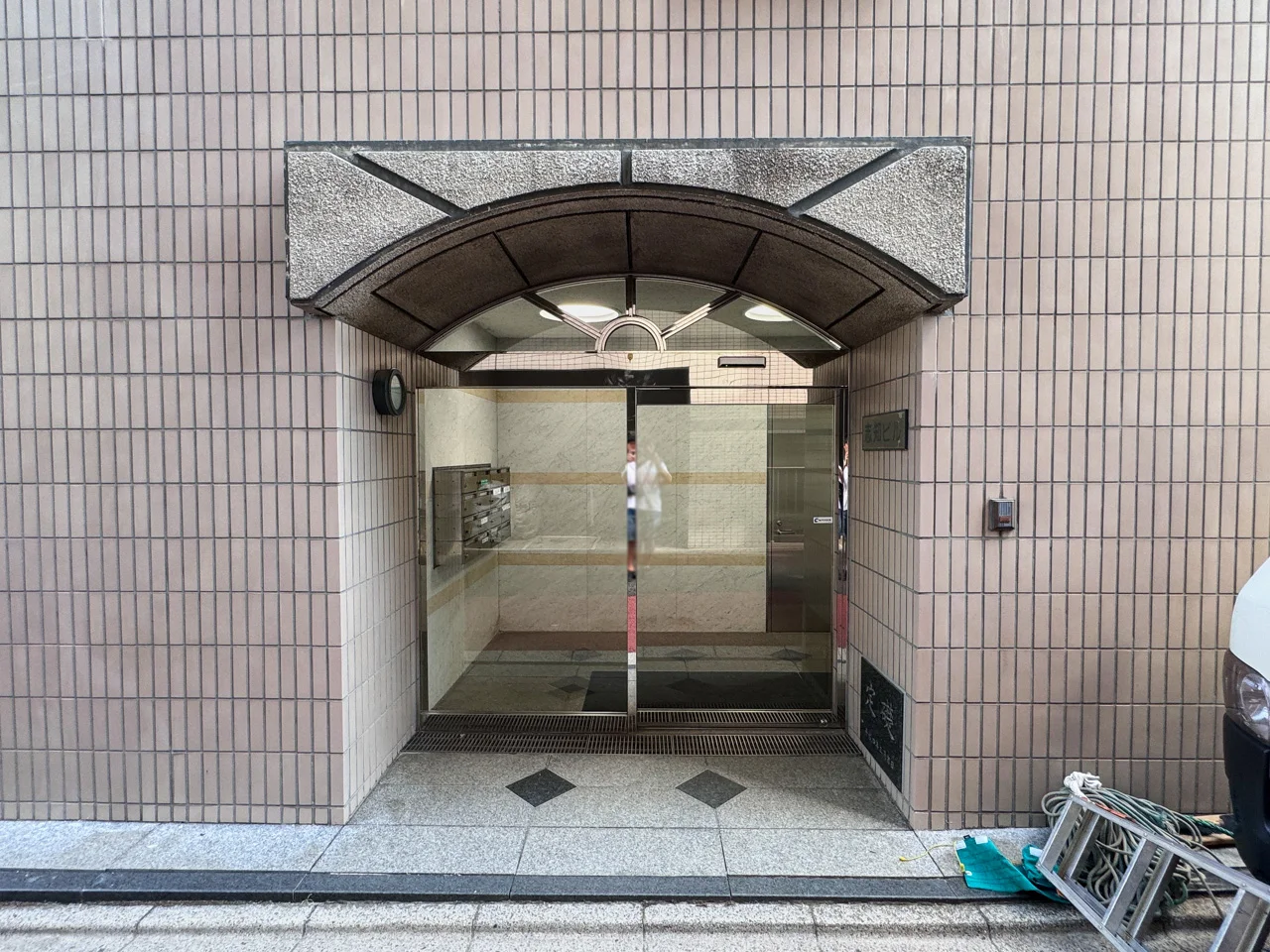 志知ビル 5 エントランス 3