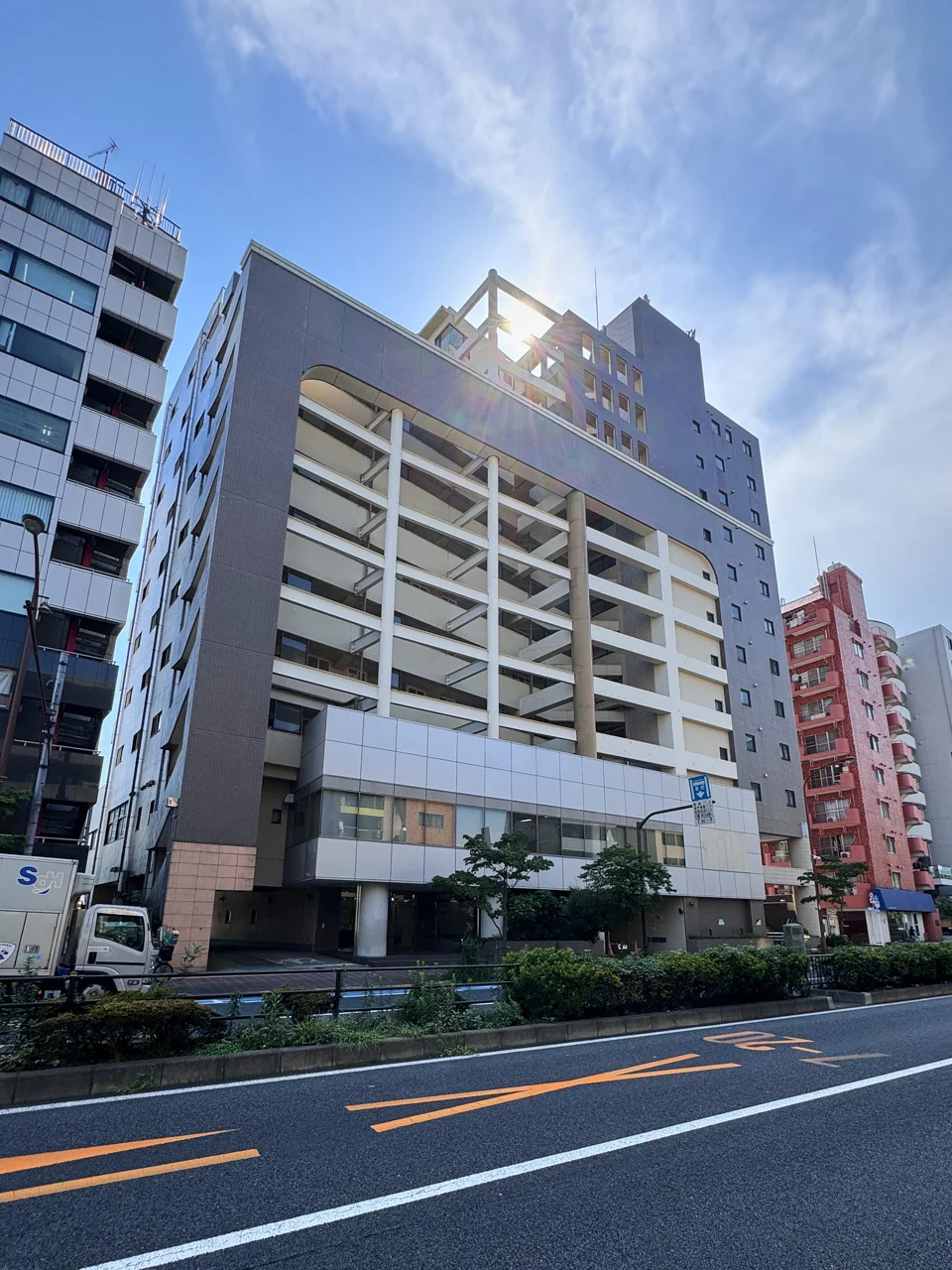 コロネード春日ビル 6 外観 1