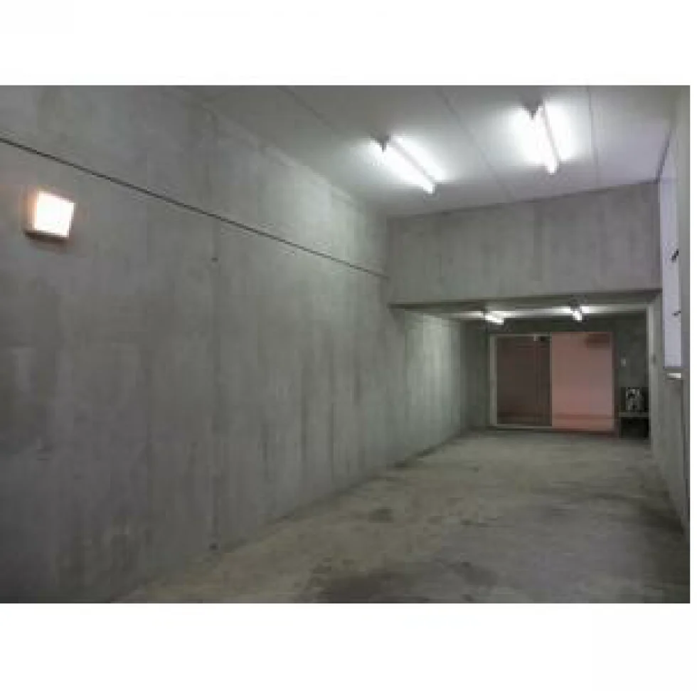 白山BASE B1 内装 7