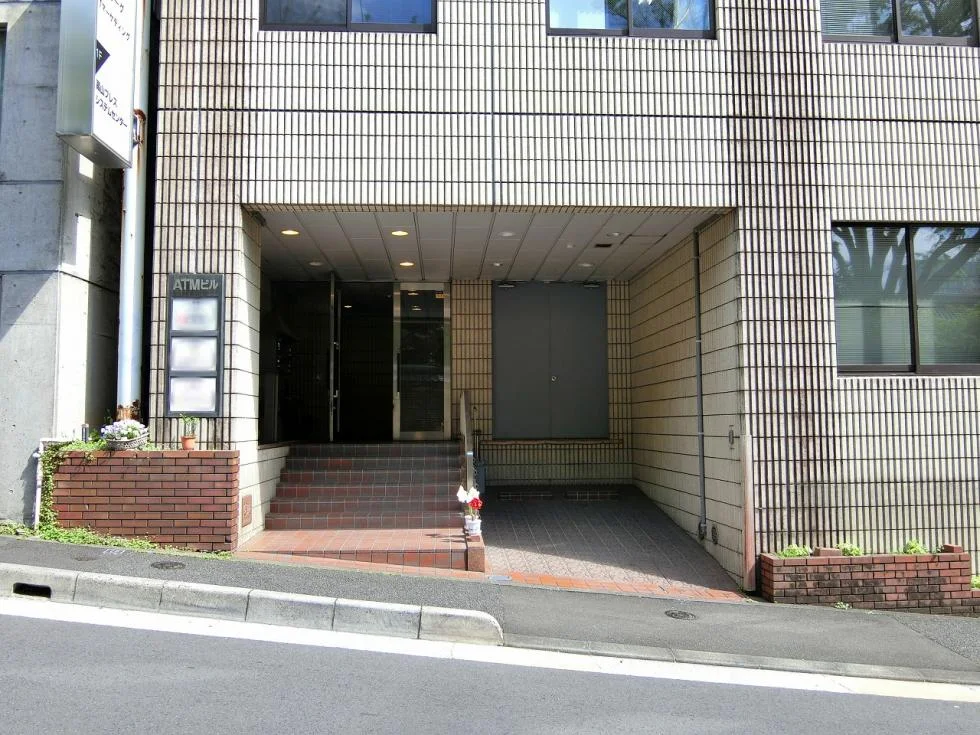 ATMビル 3 エントランス 3