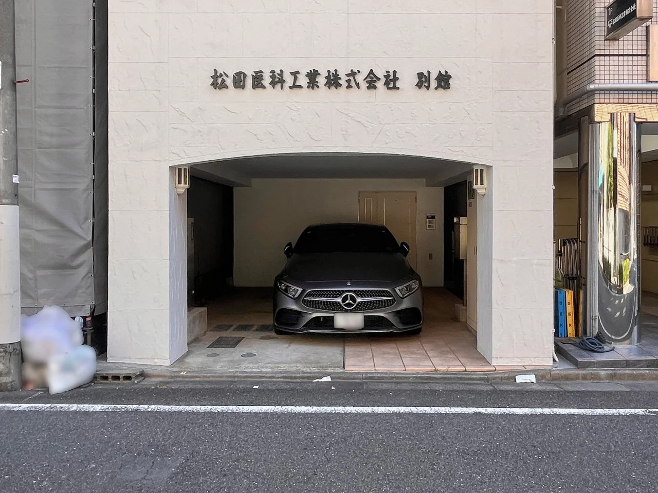 1棟貸事務所 一棟貸し エントランス 3