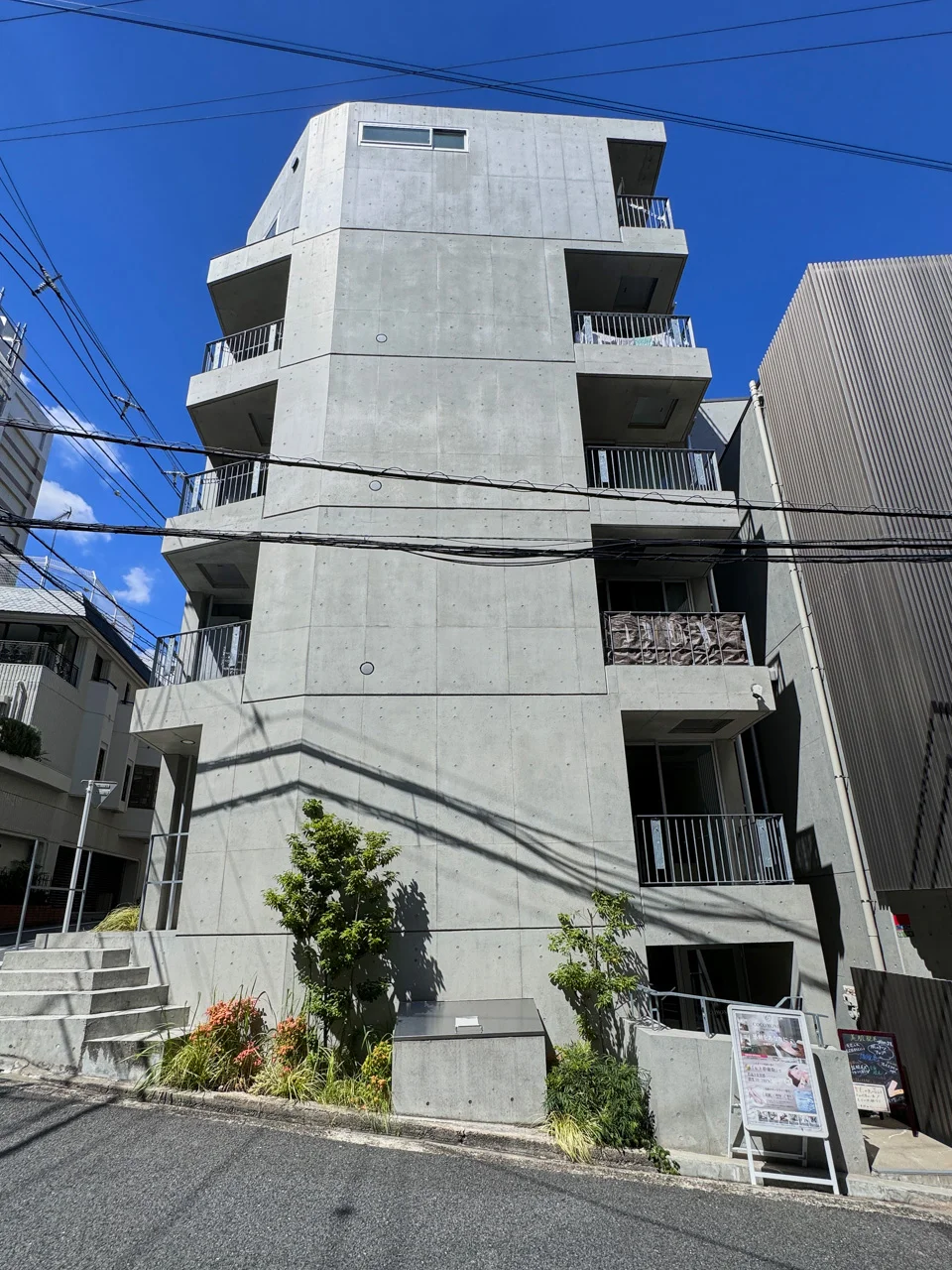 シャンティ湯島 B1 外観 2