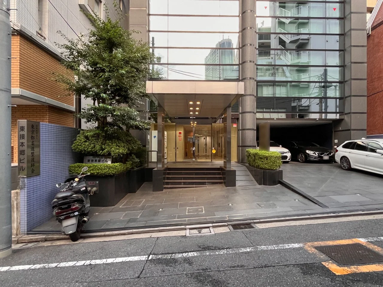 東接本郷ビル 6 エントランス 3