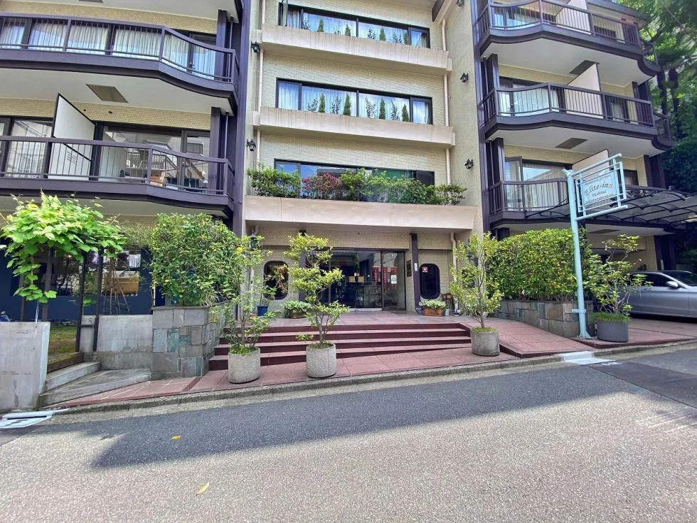 Elite-In Yushima(エリート・イン湯島) 5 エントランス 2