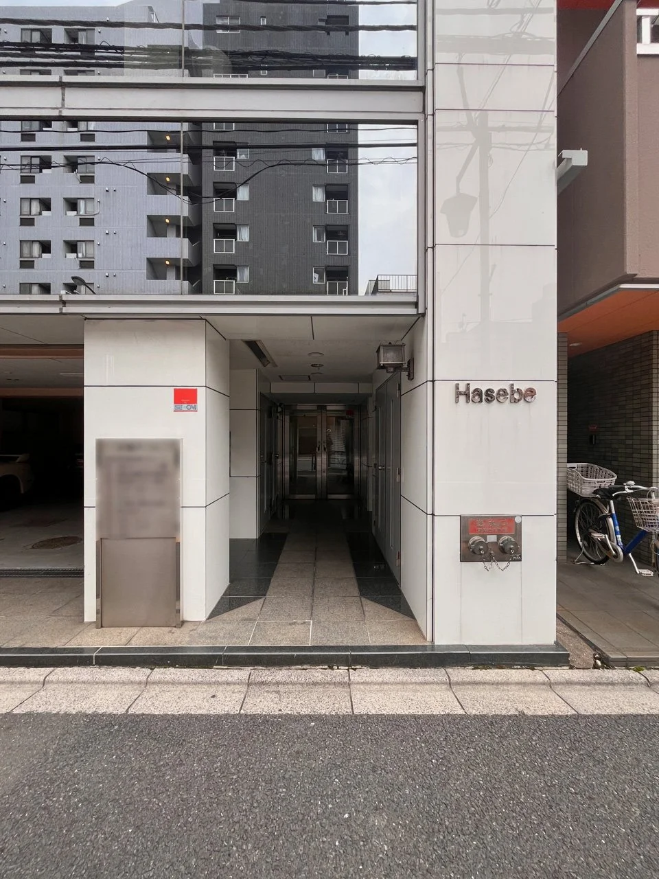 長谷部ビル 4 エントランス 3