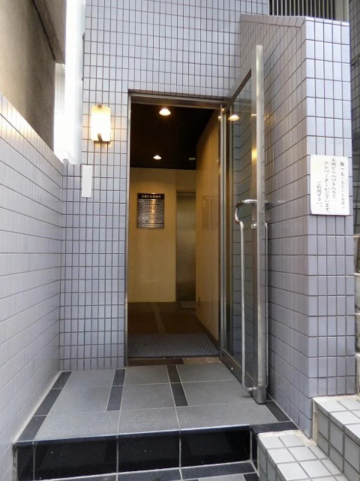 玉屋ビル 6 エントランス 4