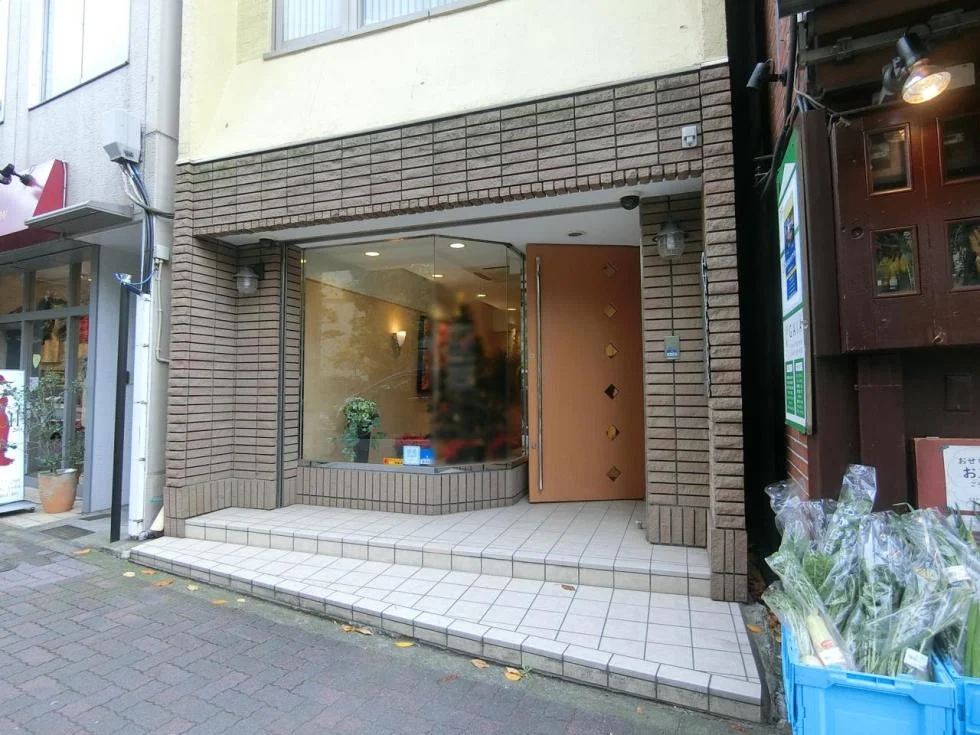 駿河台谷古宇ビル 2 エントランス 3
