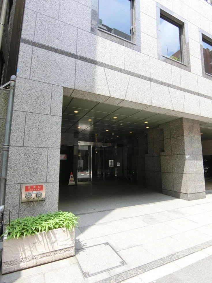 澤田麹町ビル 4 ビルエントランス 3