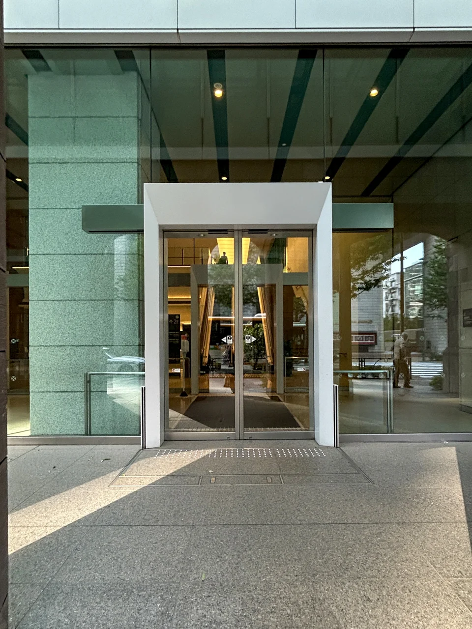 xLINK丸の内パークビル(クロスリンク丸の内パークビル)(丸の内パークビルディング内8F) 8 エントランス 4