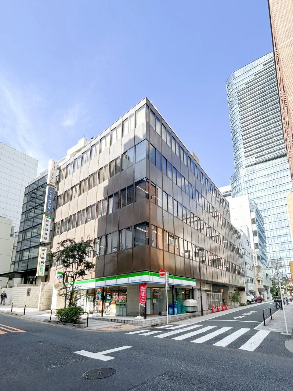 菅山ビル 2 オフィスビル外観 1