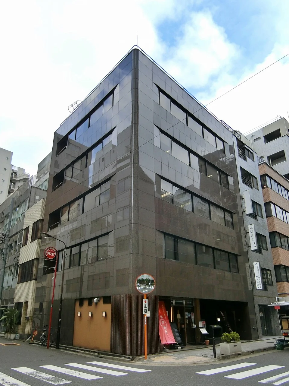 翔和内神田ビル 6 オフィスビル外観 1