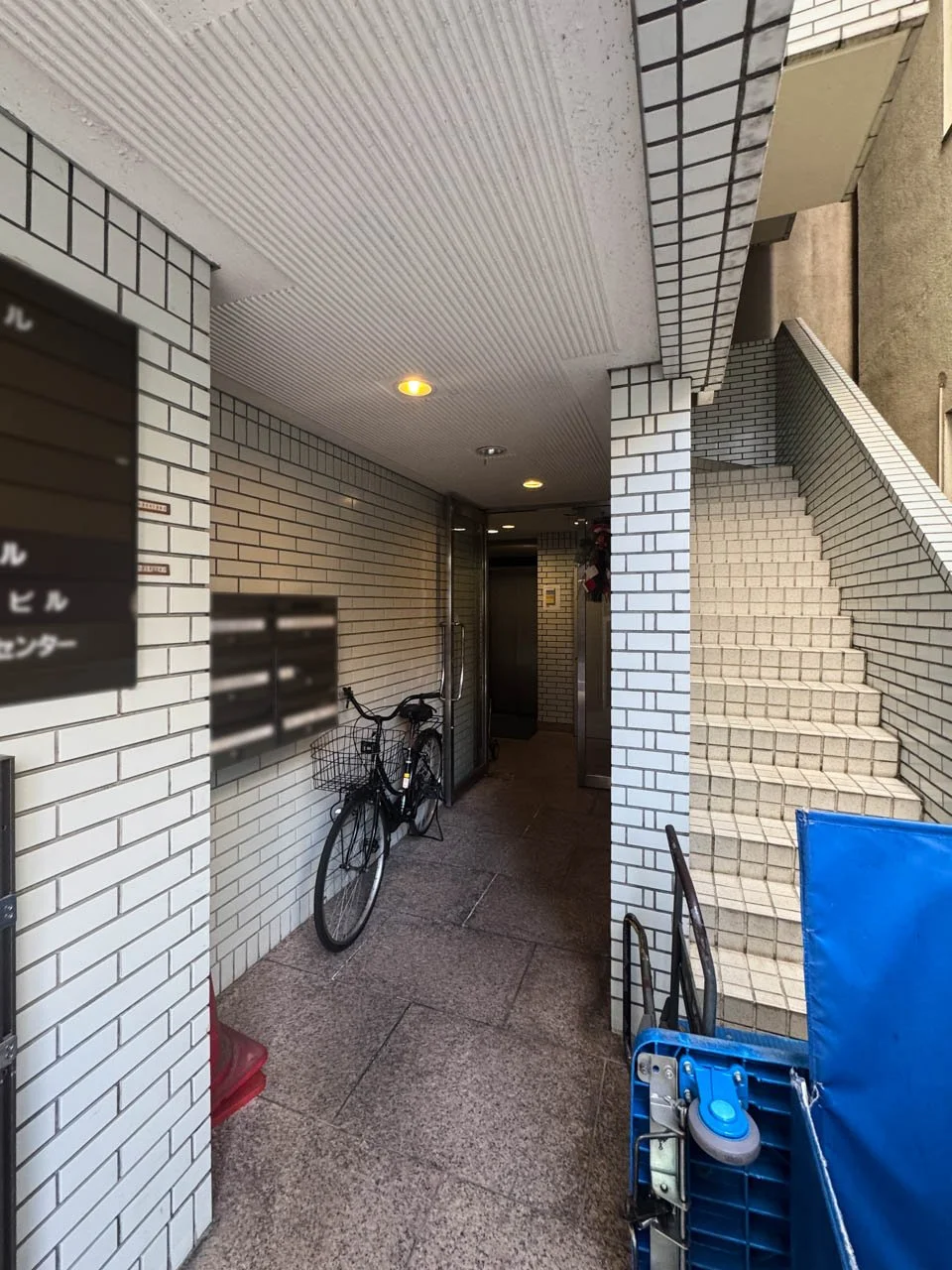 吉田ビル 7 ビルエントランス 4