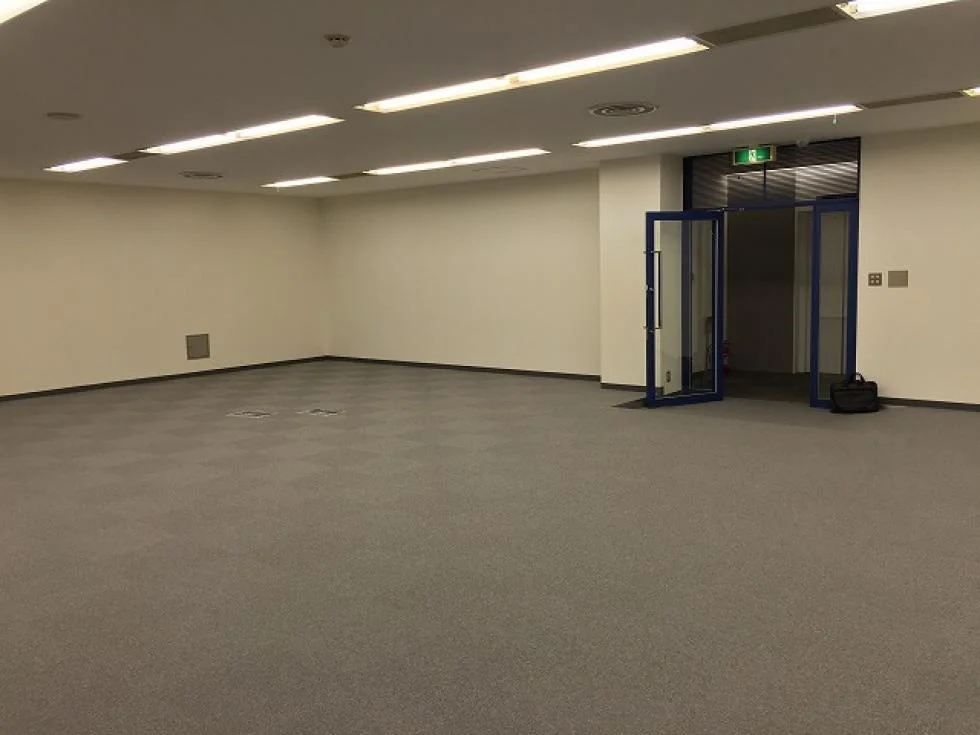 石油健保ビル B1 内装 1