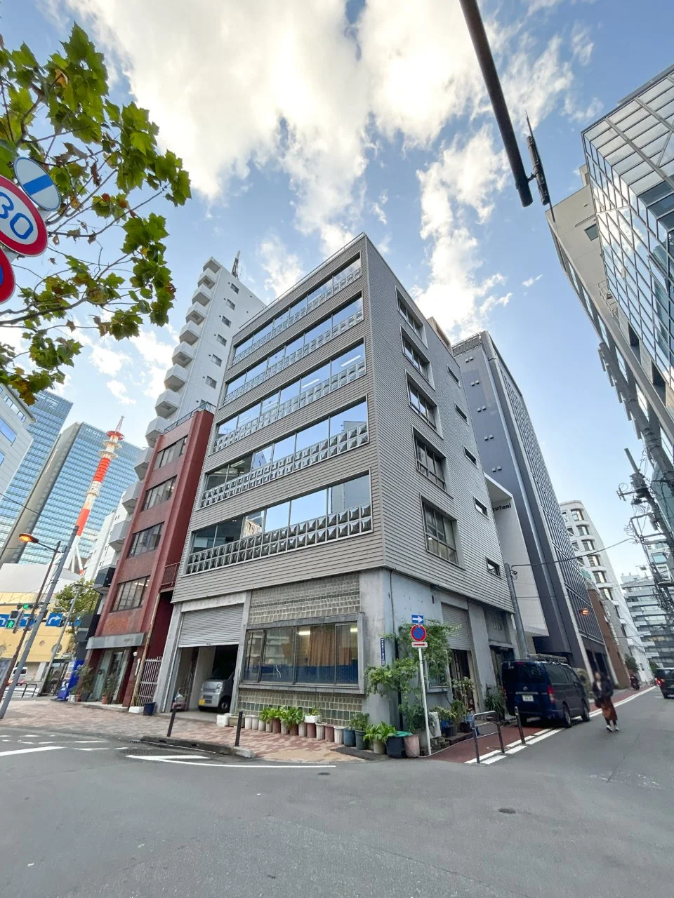平沢ビル 4 オフィスビル外観 1