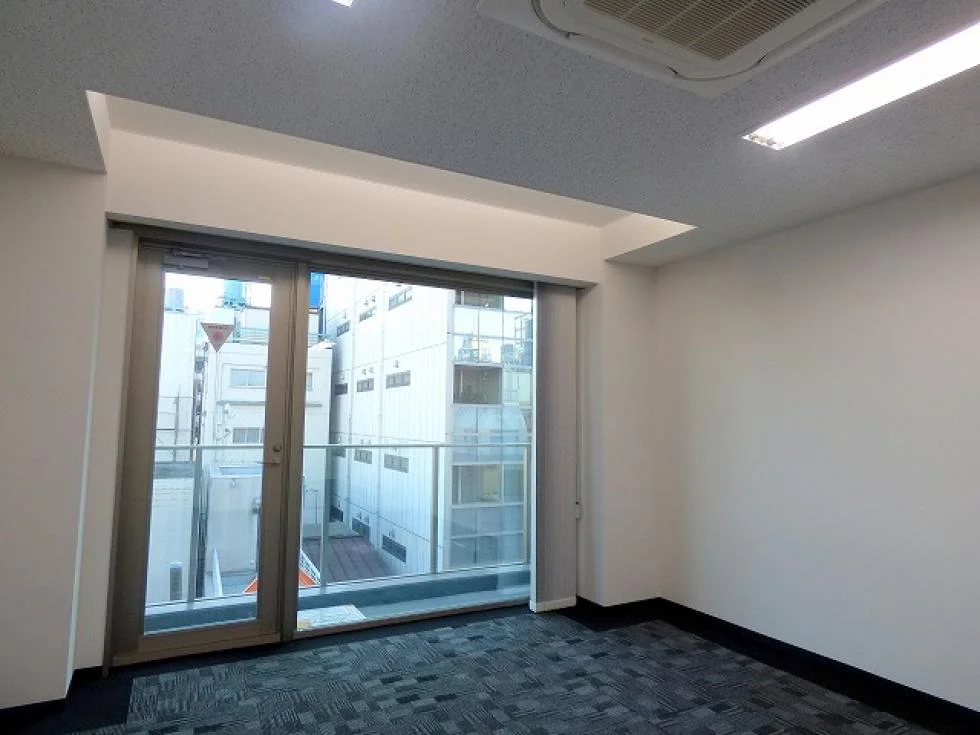 JGN神田ビル 4 執務室 11