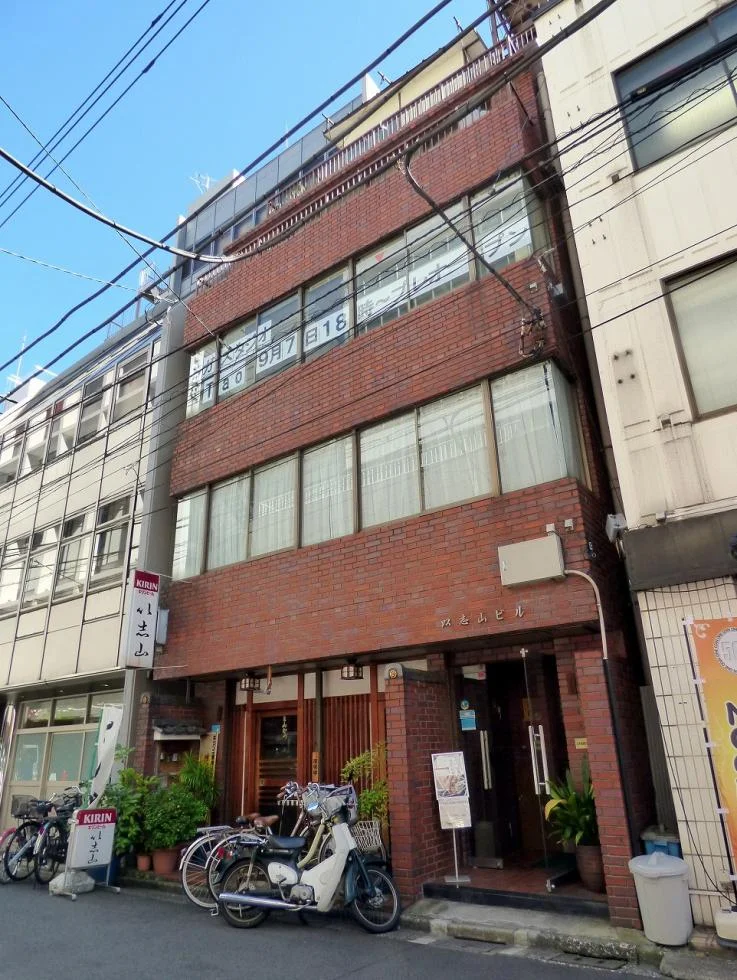 以志山ビル 3 外観 1