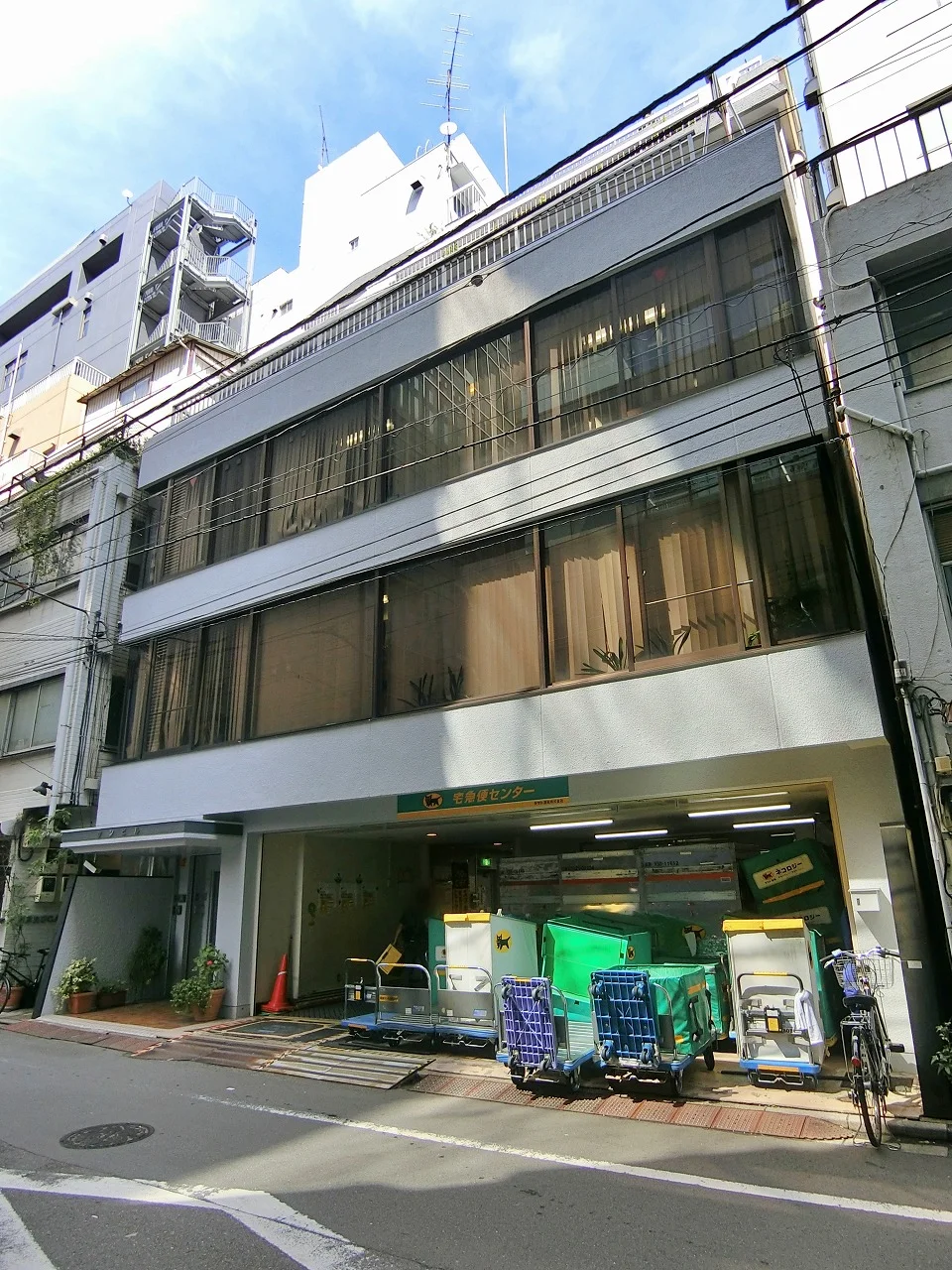 サンビル 2 オフィスビル外観 1
