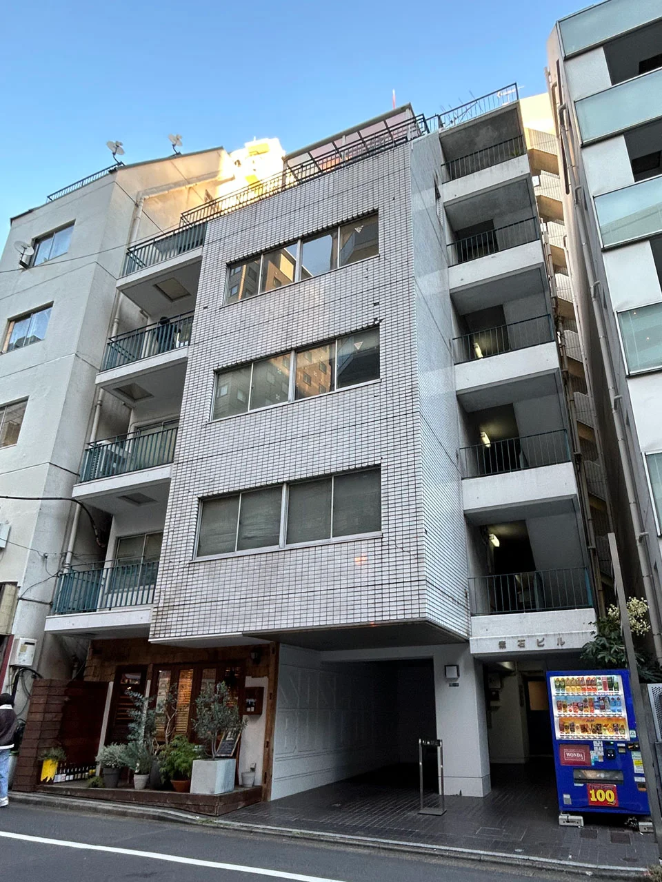 素石ビル 3 オフィスビル外観 1