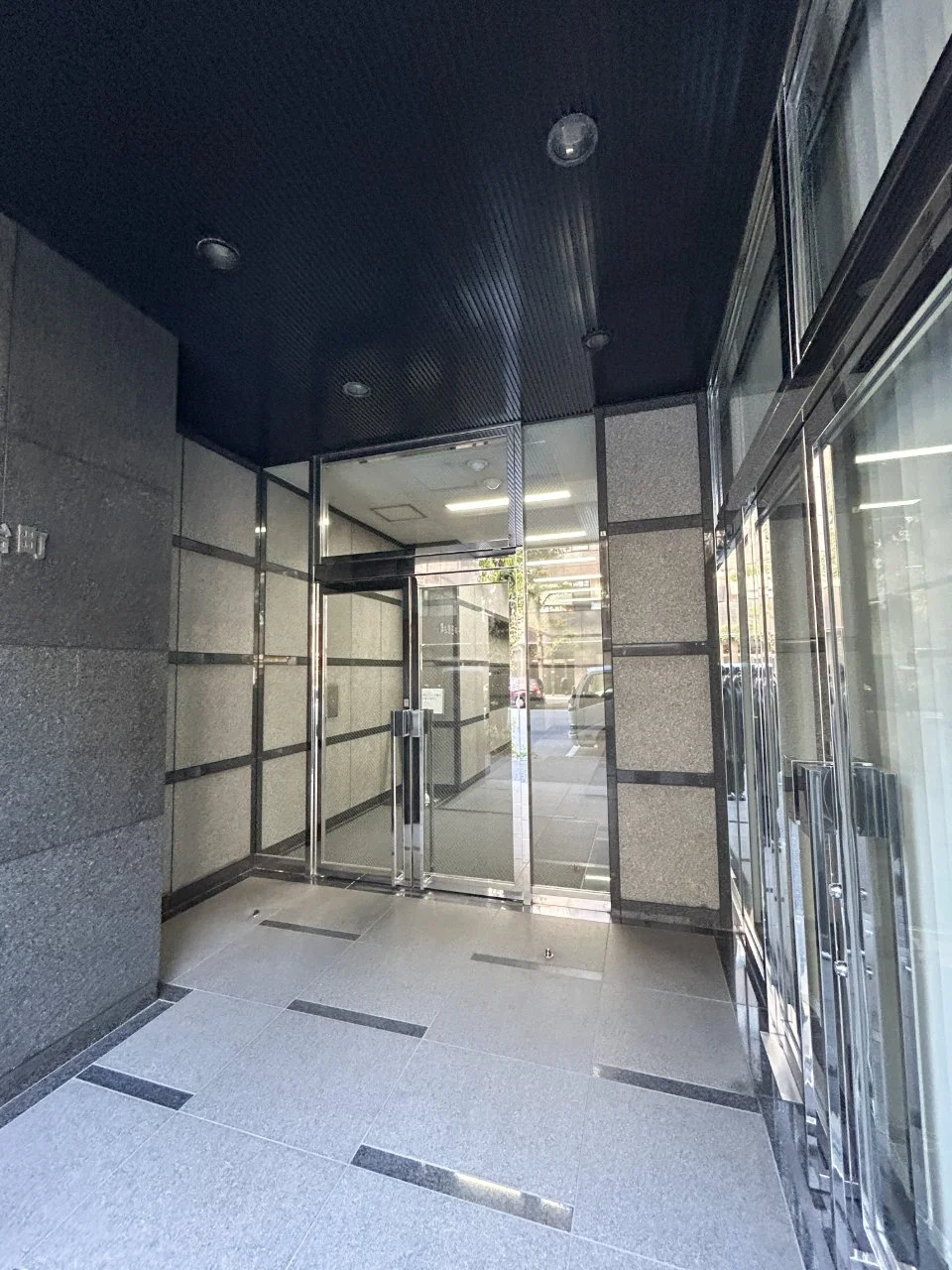 アセンド神田鍛冶町ビル 2 エントランス 4