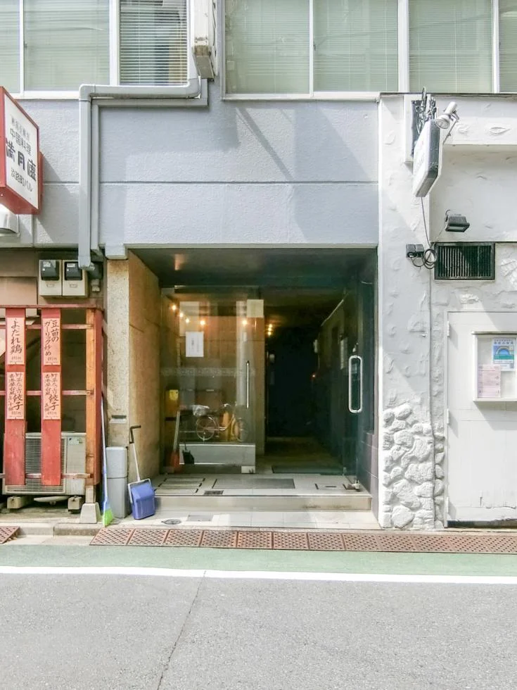 山房ビル 2 エントランス 3