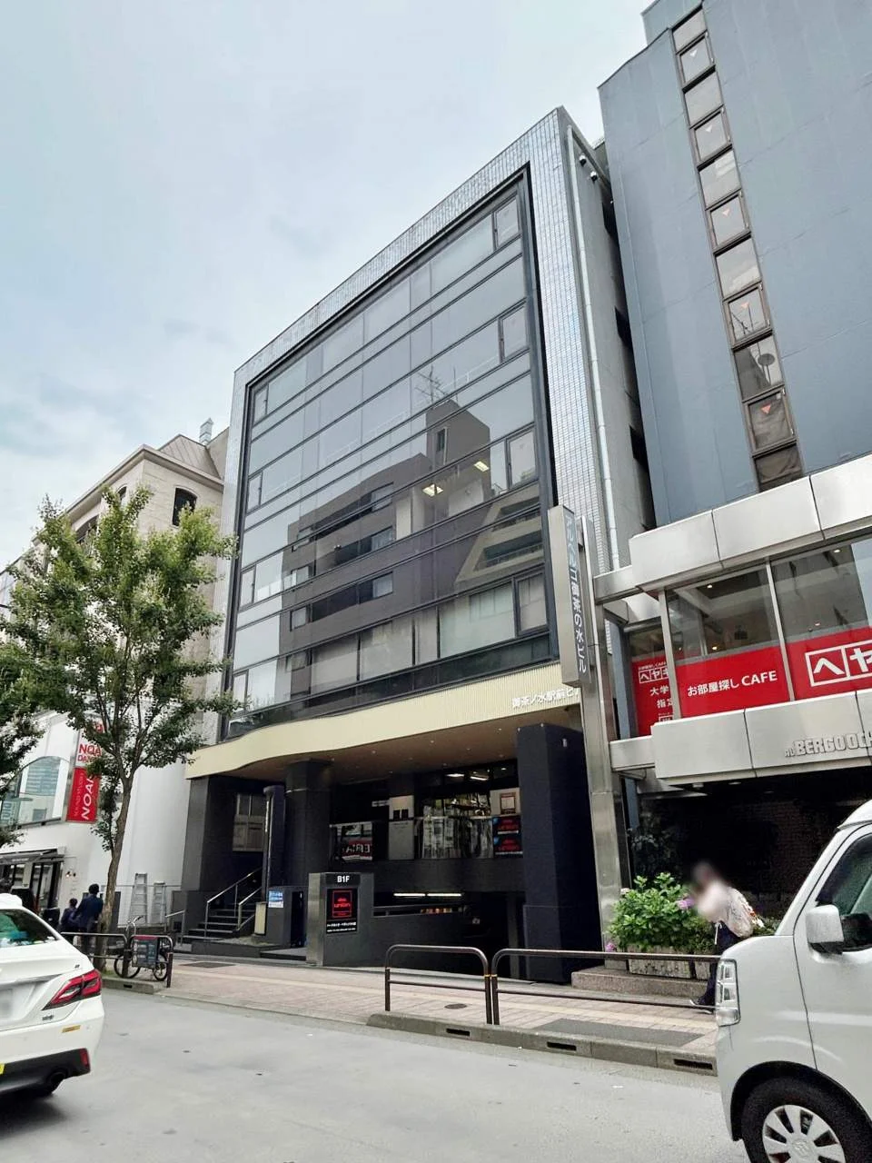 御茶ノ水駅前ビル 5 オフィスビル外観 1