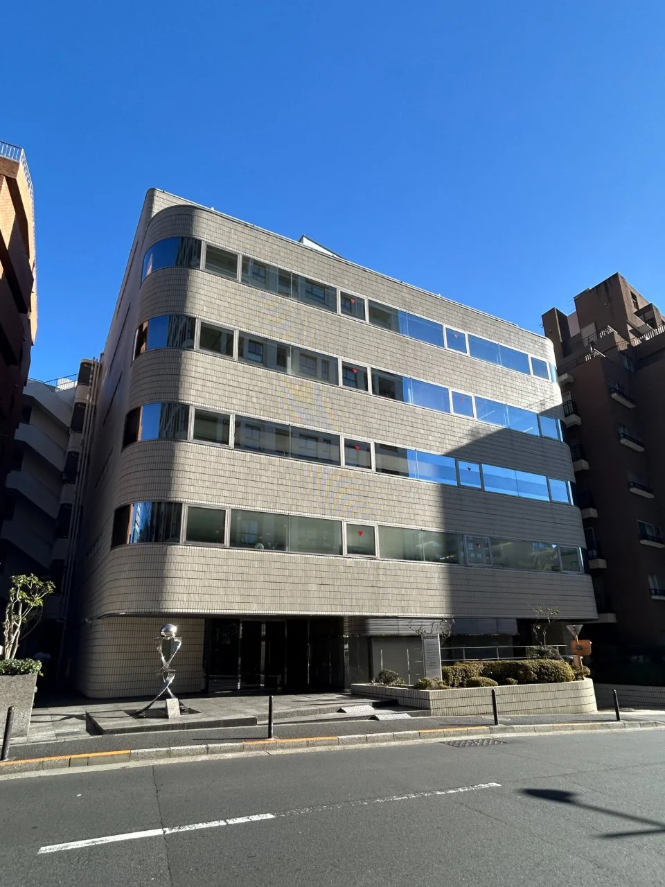 泉館三番町 3 オフィスビル外観 1