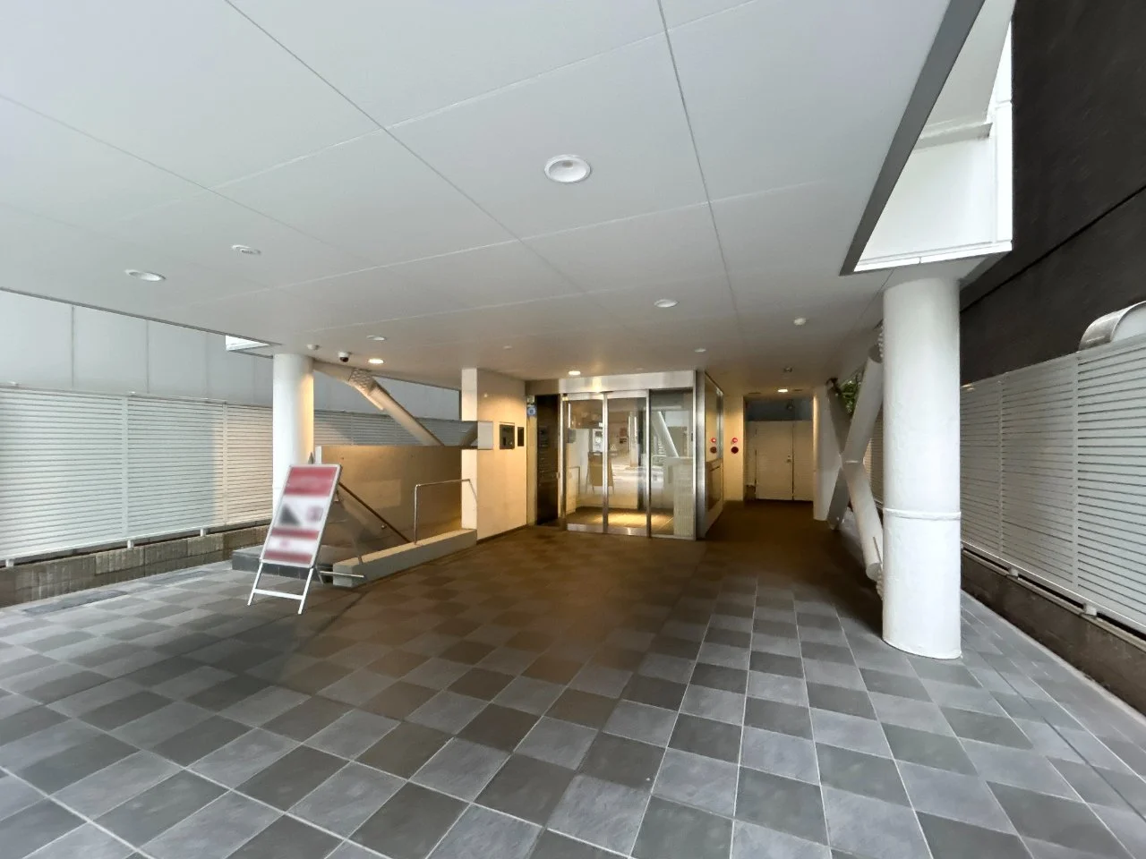 VORT麹町Ⅱ 11 エントランス 3