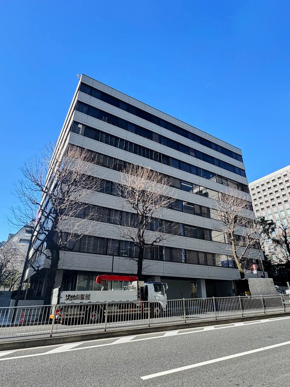 渡辺ビル 6 オフィスビル外観 1