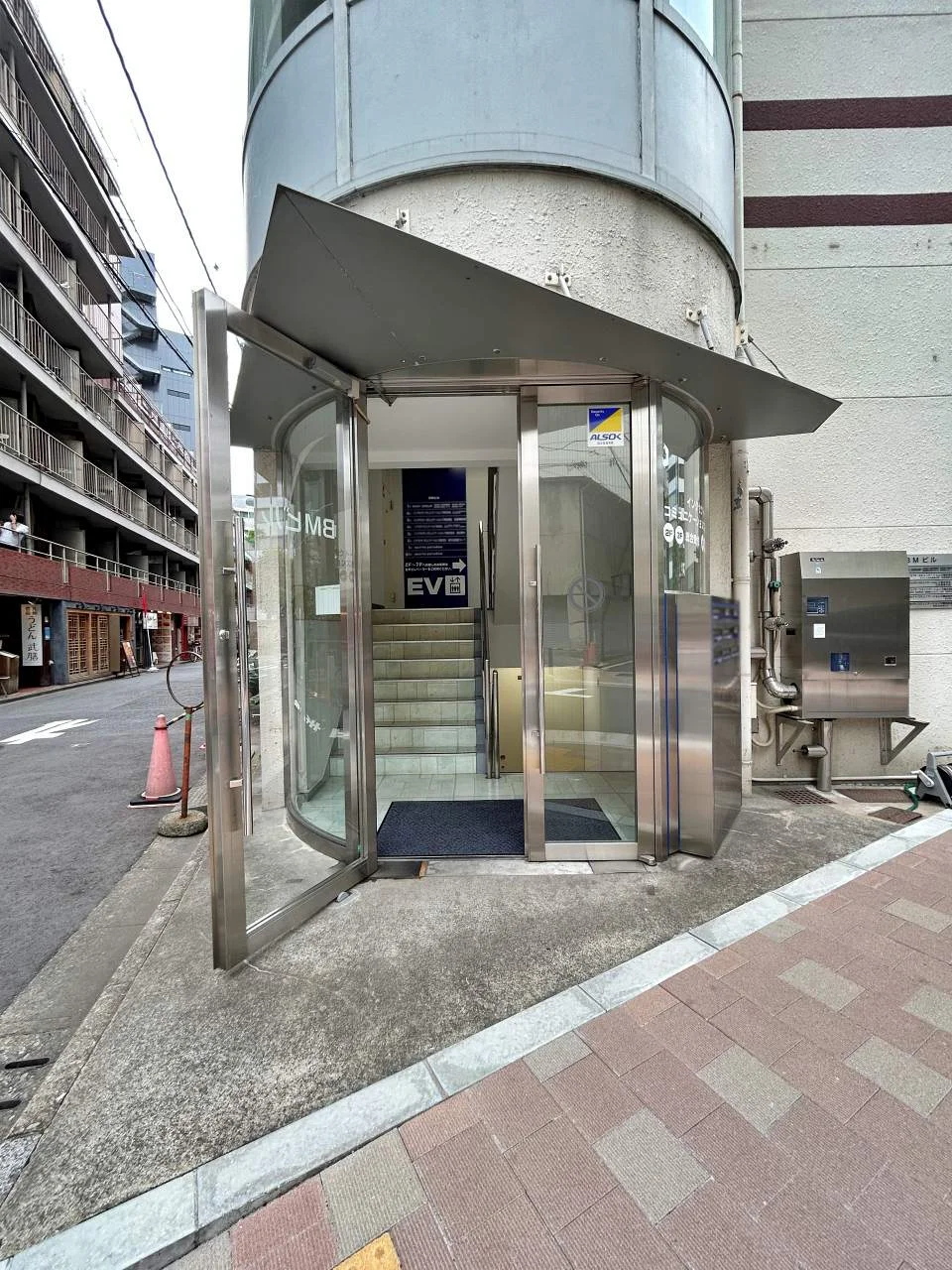 B&M(C-ONE)ビル 6 エントランス 3