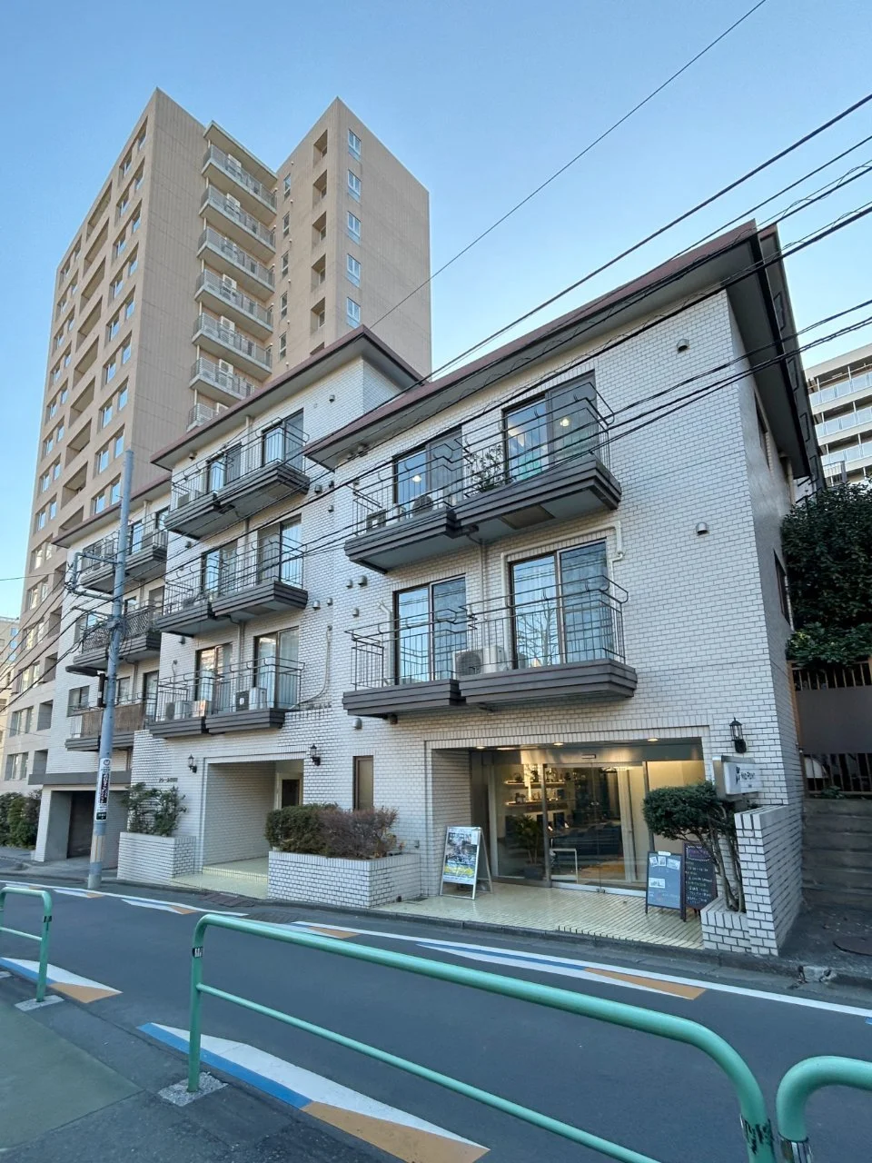 MID POINT市ヶ谷(ミッドポイント市ヶ谷)(クレール東郷坂1階) 1 外観 1