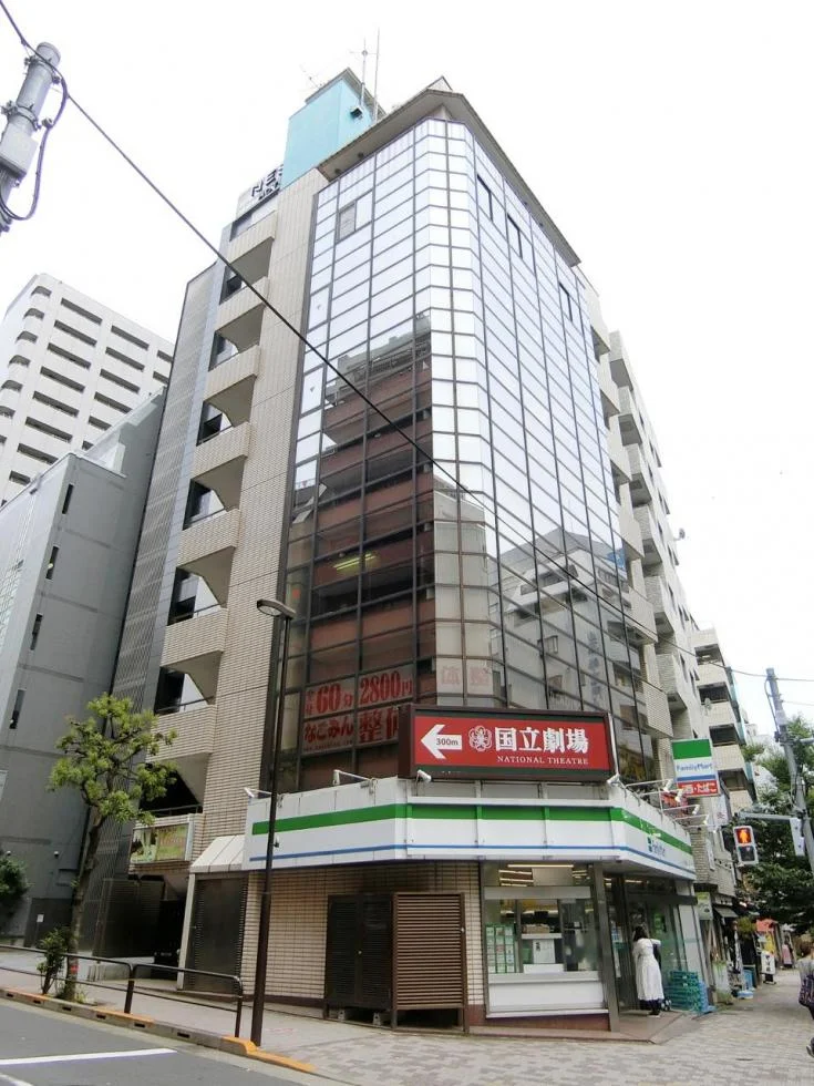 パレスサイド千代田ビル 6階〜8階一括貸し オフィスビル外観 1