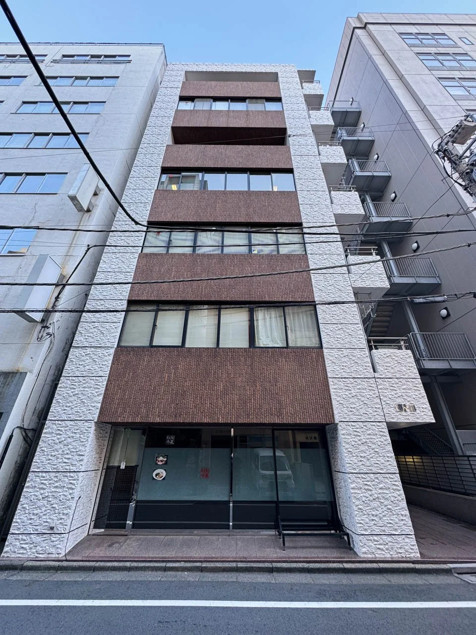 IWOビル 1 外観 2