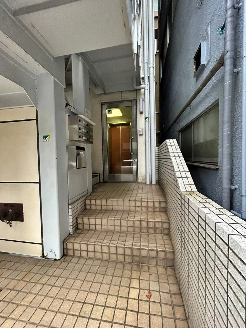 三崎町大島ビル 4 ビルエントランス 4