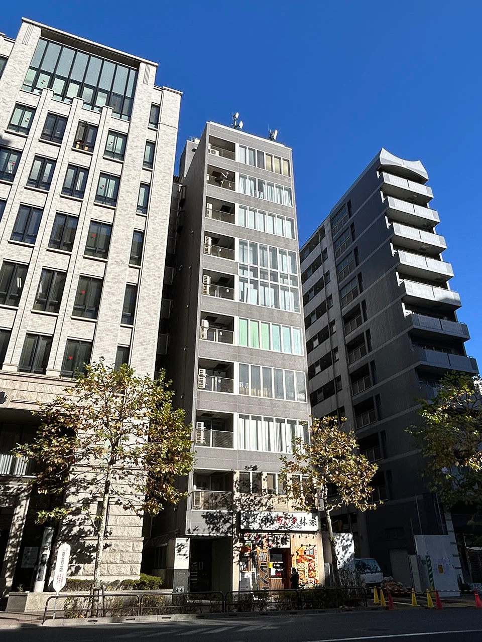 淡景ビル 1階から2階セット オフィスビル外観 2