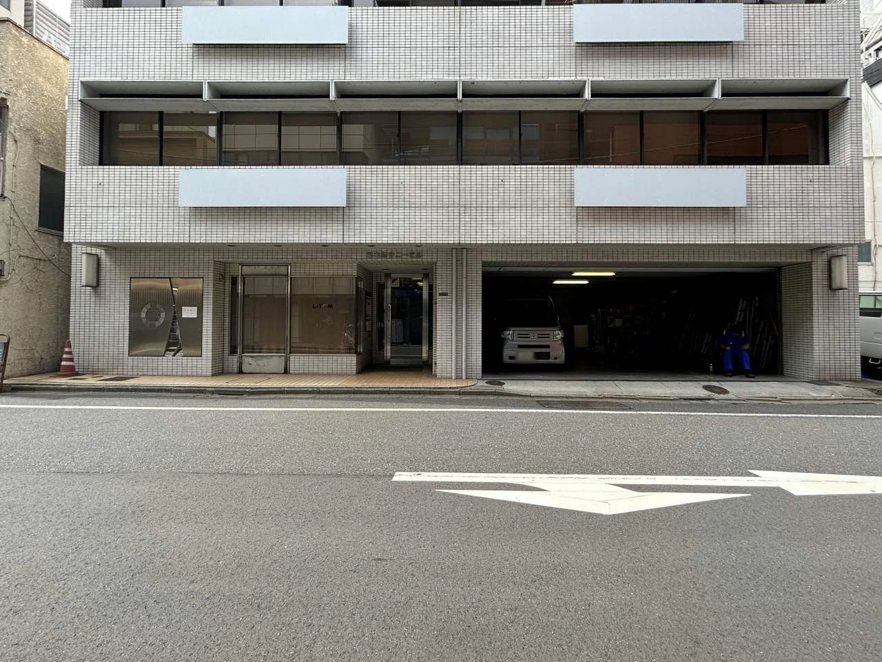 岩本町サニービル 1 エントランス 3