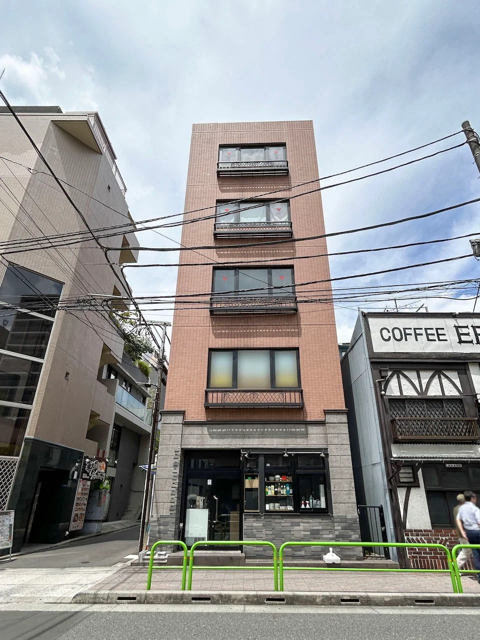 西神田センタービル 一棟貸し オフィスビル外観 1