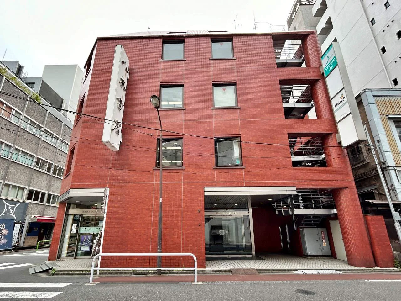 駿河台ヤギビル 4 オフィスビル外観 2