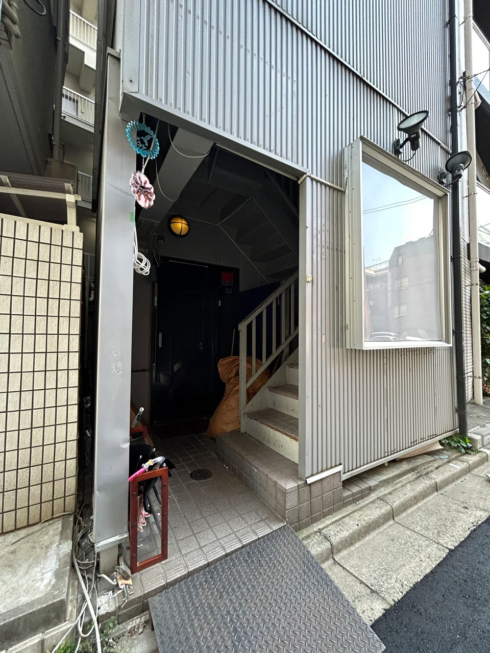 St.Izumiビル 1階・2階一括 エントランス 3