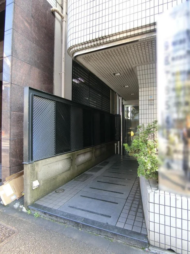マルキビル 1 ビルエントランス 4