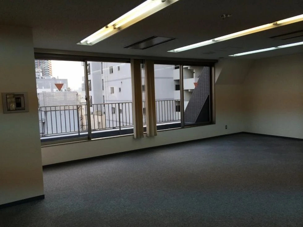 神田TNKビル 7 執務室 2
