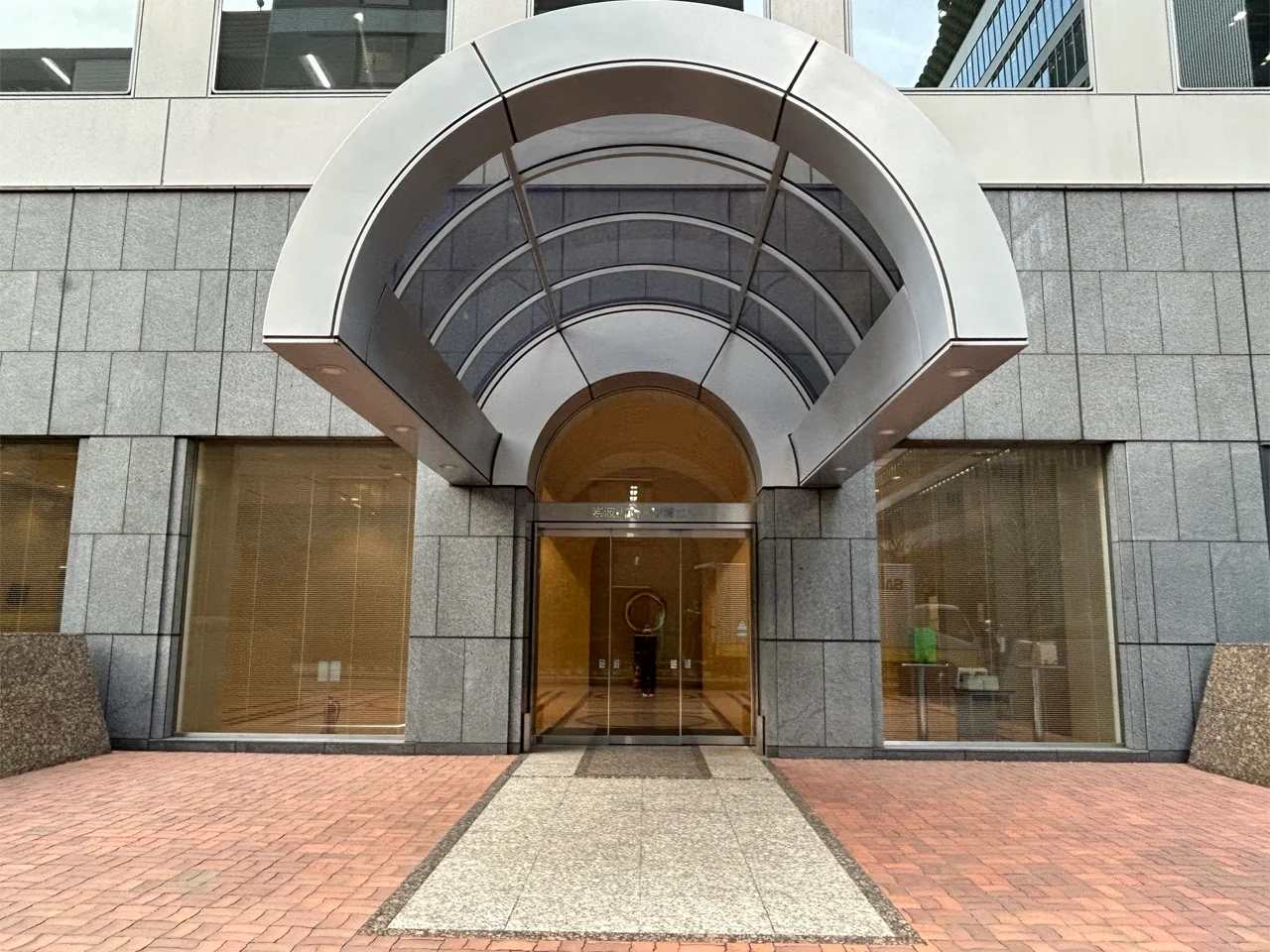 岩波書店一ツ橋ビル 15 ビルエントランス 6