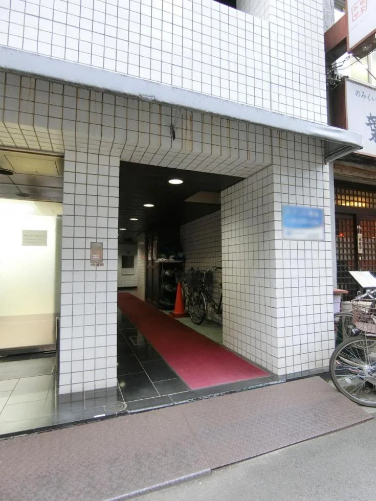 THE GATE Otemachi 7 ビルエントランス 3