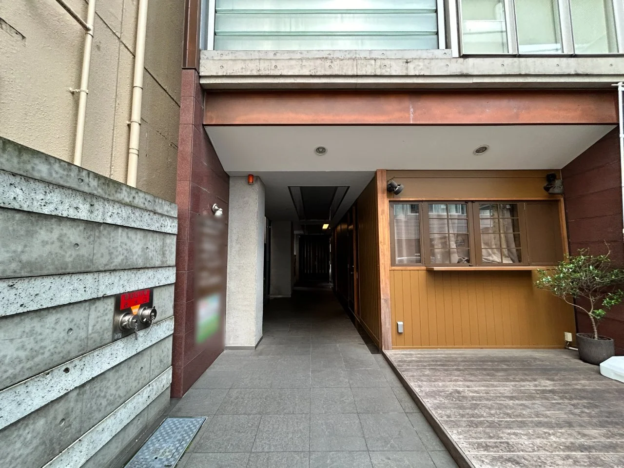 エルヴァージュ神田錦町ビル 3 ビルエントランス 3