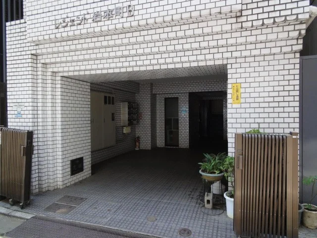 レジェンド岩本町B 3 エントランス 3