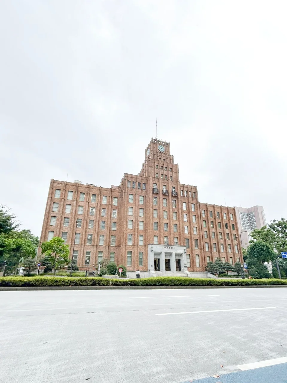市政会館ビル B1 外観 1