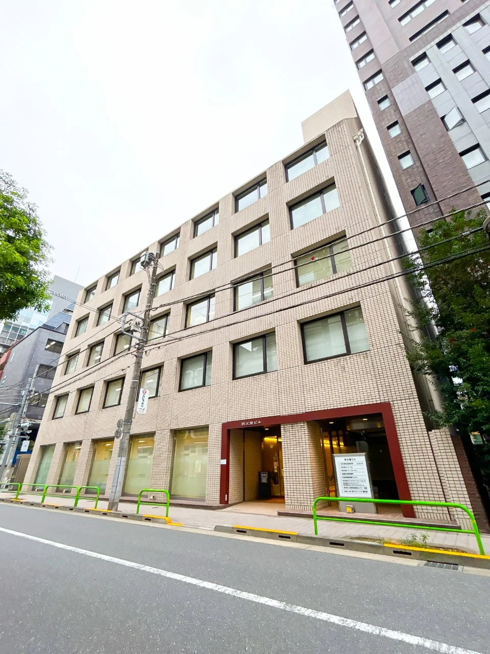 秩父屋ビル 7 オフィスビル外観 2