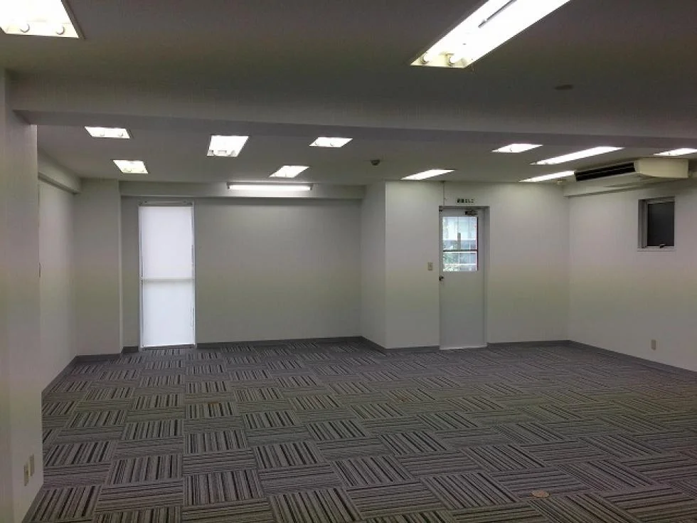 産広美工ビル 7 執務室 6